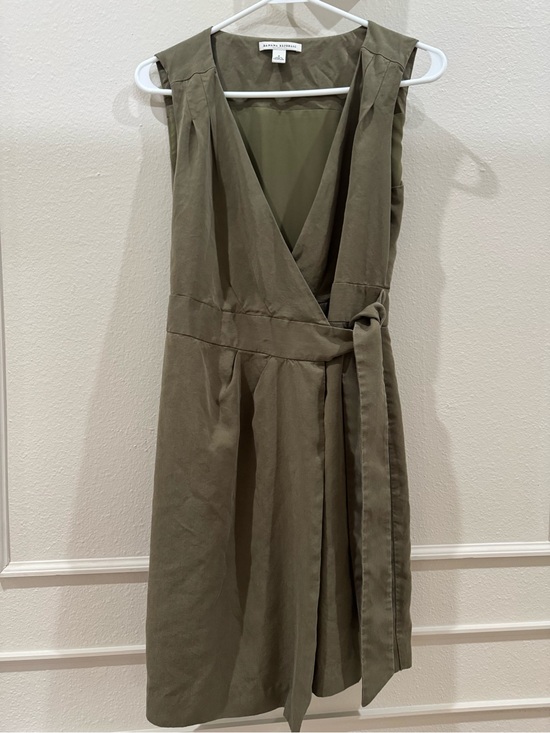 Banana Republic Dresses & Skirts - Banana Republic Sleeveless Wrap Dress Olive Sz. 6